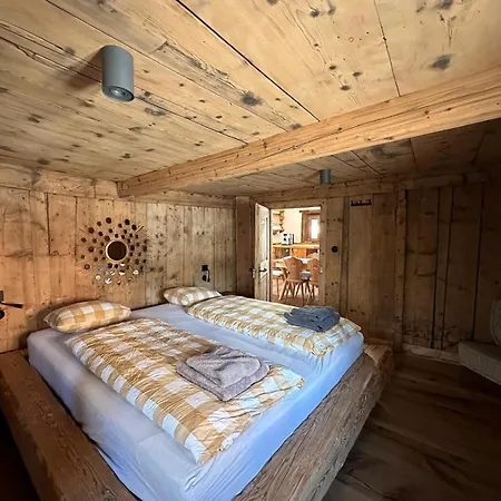 Chasa Veglia Apartment