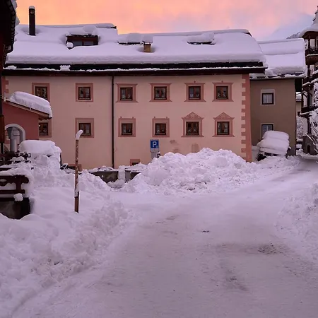 Chasa Veglia Apartment *