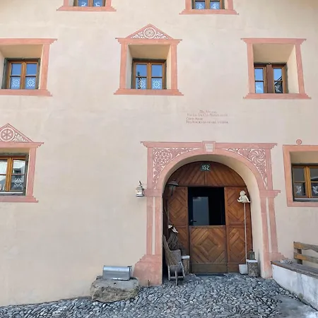 Apartment Chasa Veglia Sent