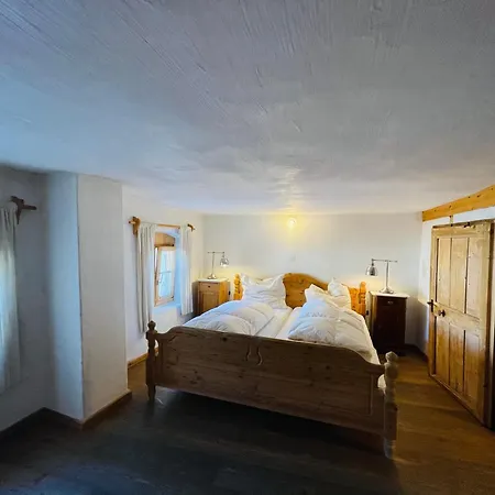 Apartment Chasa Veglia