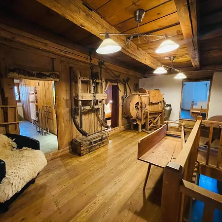 Chasa Veglia Appartement *