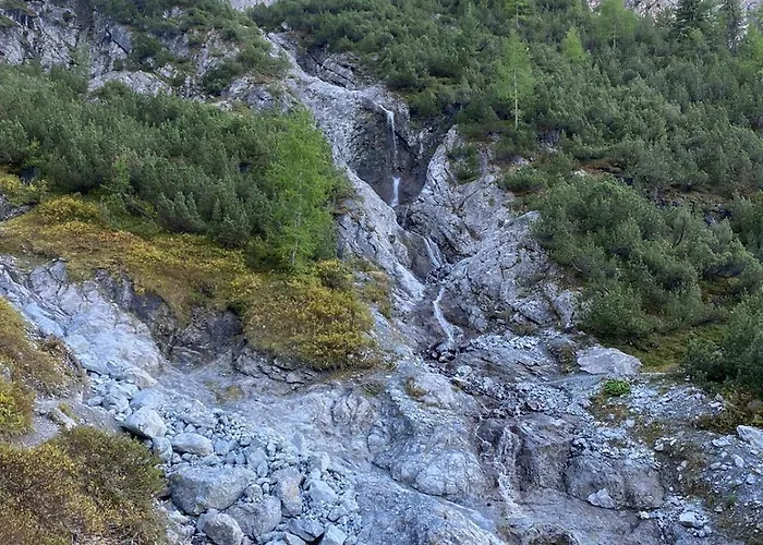 Апартаменты Chasa Veglia *