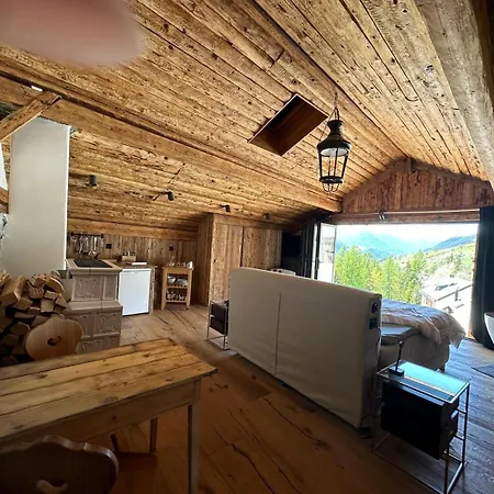 Chasa Veglia アパート