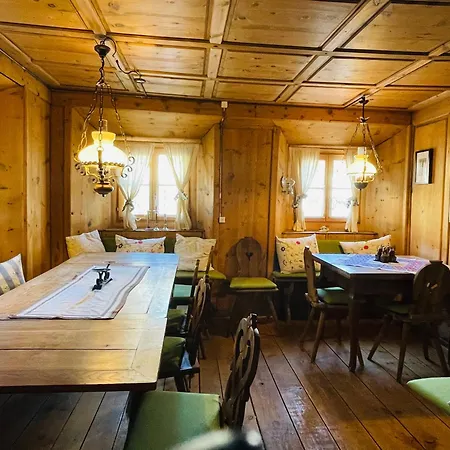 Chasa Veglia セント